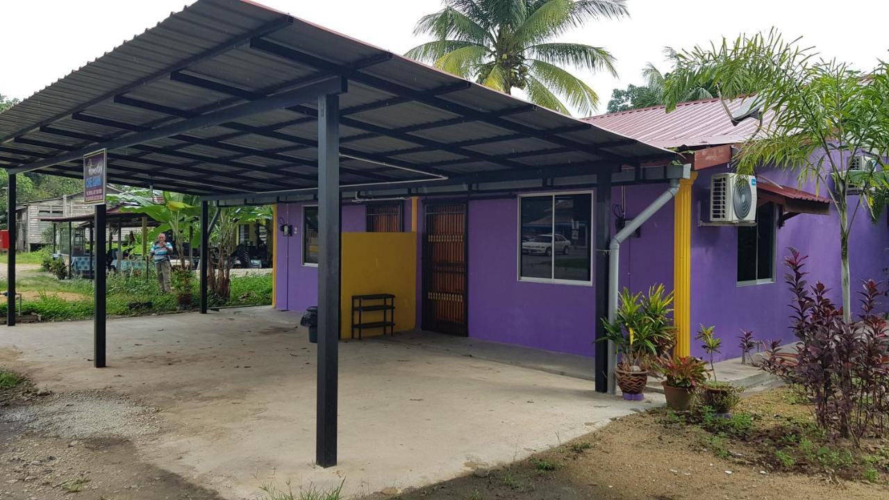 Homestay Che Kiah Куантан Екстериор снимка